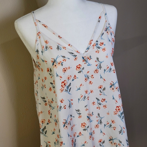 Lush White Floral Top Sz Small - Picture 2 of 10